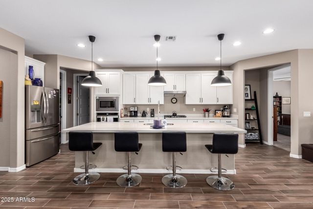 18653 W MESCAL Street, Surprise, AZ 85388