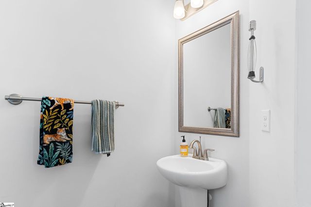 712 Hayden Lane, Inman, SC 29349