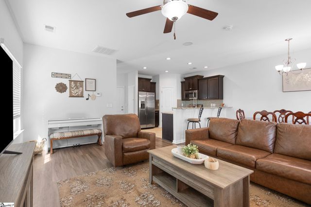 712 Hayden Lane, Inman, SC 29349