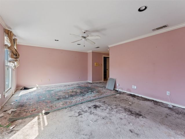 1809 Burton Hill Road, Fort Worth, TX 76107