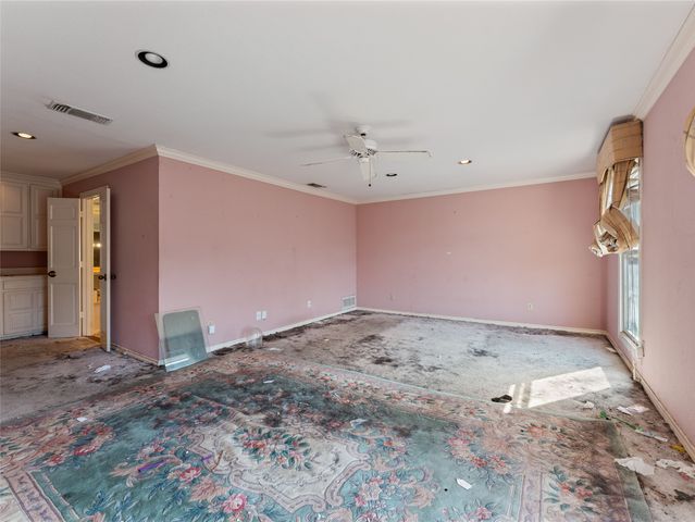 1809 Burton Hill Road, Fort Worth, TX 76107