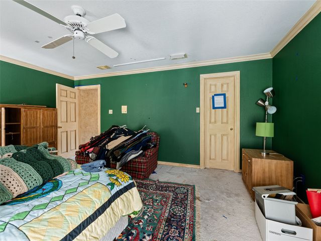 1809 Burton Hill Road, Fort Worth, TX 76107