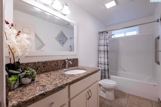 513 Harvest Loop, Palouse, WA 99161