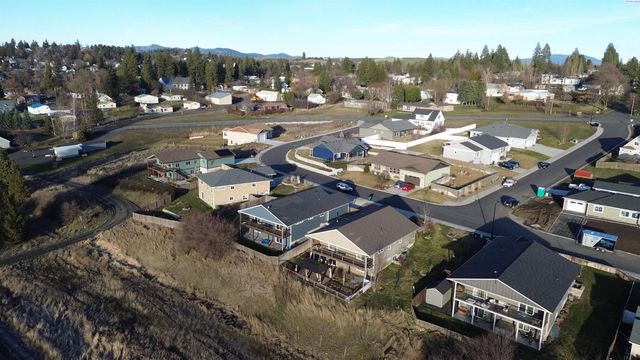 513 Harvest Loop, Palouse, WA 99161