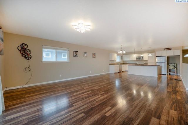 513 Harvest Loop, Palouse, WA 99161