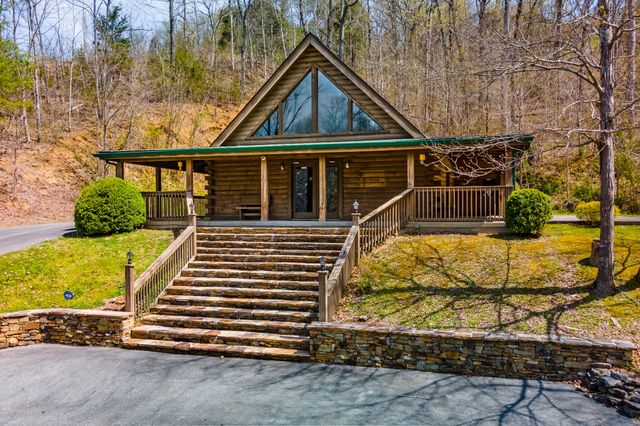 1134 Carroll Hill Lane, Sevierville, TN 37876