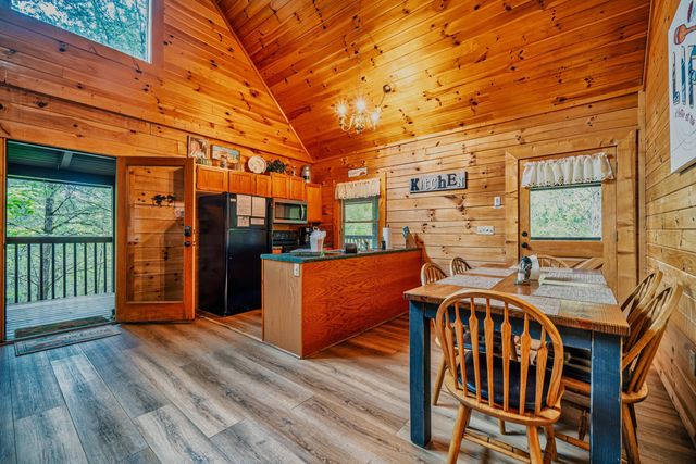 1134 Carroll Hill Lane, Sevierville, TN 37876