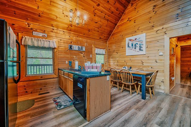 1134 Carroll Hill Lane, Sevierville, TN 37876