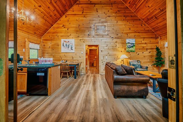 1134 Carroll Hill Lane, Sevierville, TN 37876