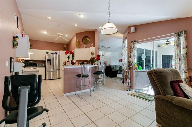 126 SE 16th TER, Cape Coral, FL 33990