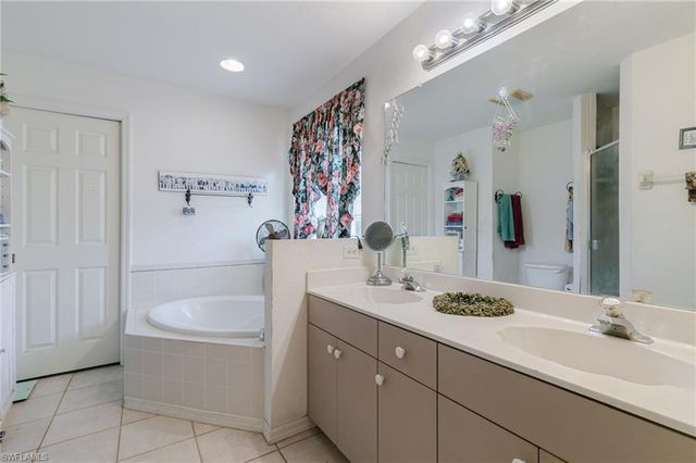 126 SE 16th TER, Cape Coral, FL 33990