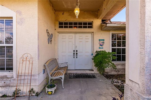 126 SE 16th TER, Cape Coral, FL 33990