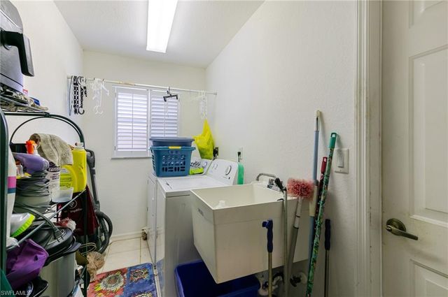 126 SE 16th TER, Cape Coral, FL 33990