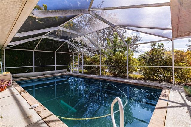 126 SE 16th TER, Cape Coral, FL 33990