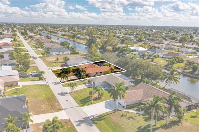 126 SE 16th TER, Cape Coral, FL 33990