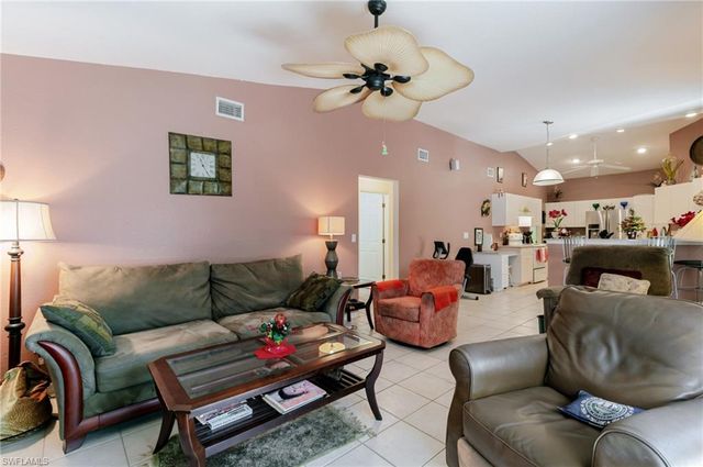 126 SE 16th TER, Cape Coral, FL 33990