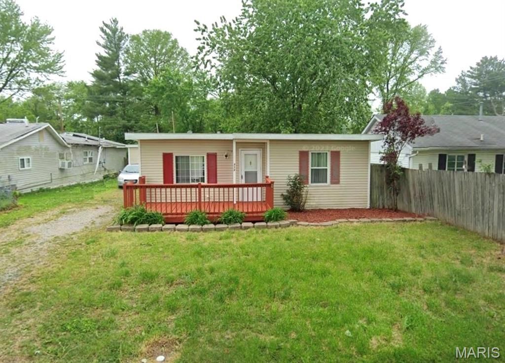939 Green Mount Lane, Belleville, IL 62269