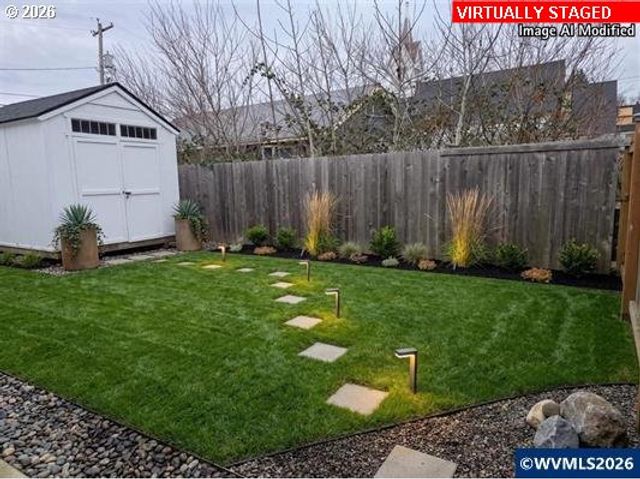 302 JERSEY St, Silverton, OR 97381