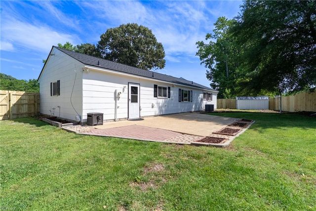 472 Carnegie RD, Virginia Beach, VA 23452