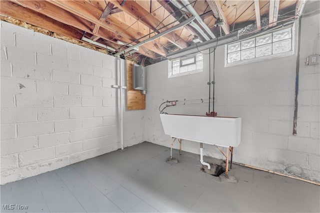 3002 Wellington Avenue, Parma, OH 44134