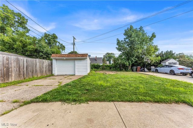 3002 Wellington Avenue, Parma, OH 44134