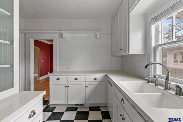 2301 S 19th Street, Lincoln, NE 68502