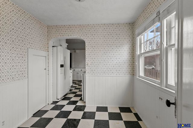 2301 S 19th Street, Lincoln, NE 68502