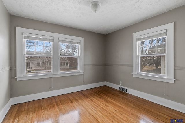 2301 S 19th Street, Lincoln, NE 68502