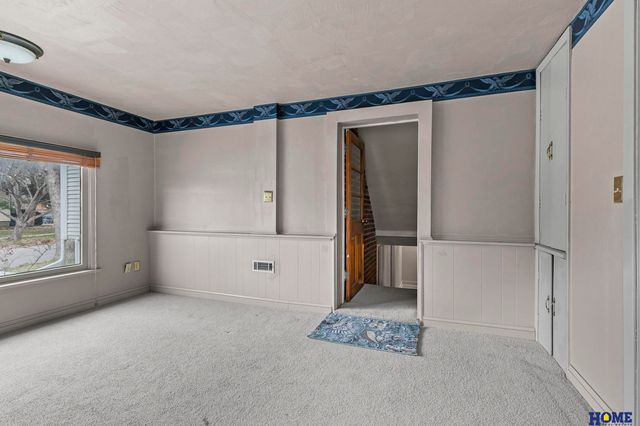 2301 S 19th Street, Lincoln, NE 68502