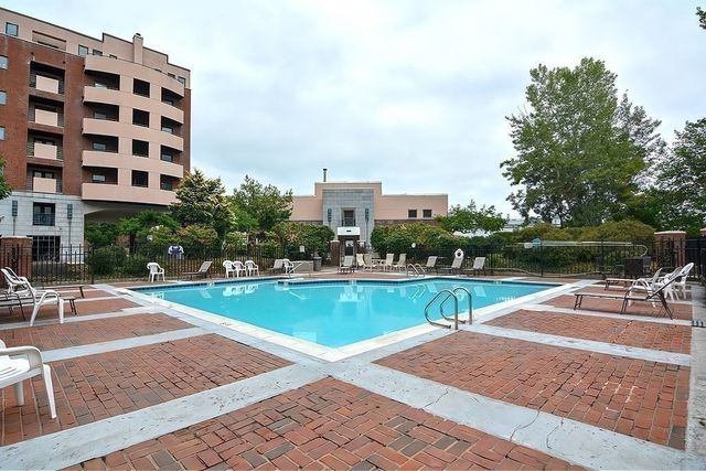175 Cottage St 501, Chelsea, MA 02150
