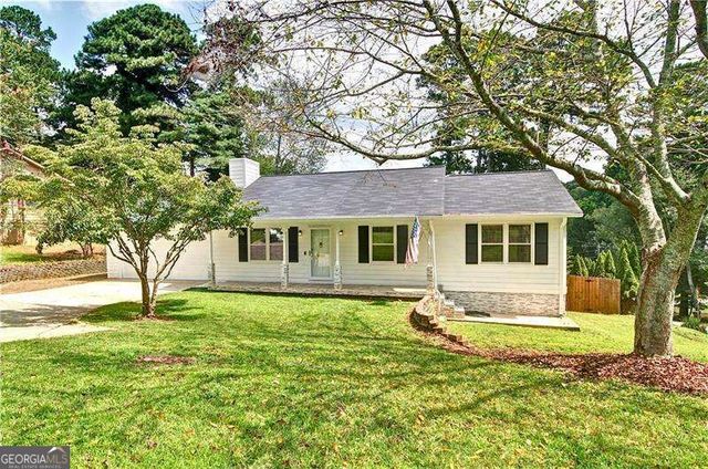 6428 Paradise Point Road, Flowery Branch, GA 30542