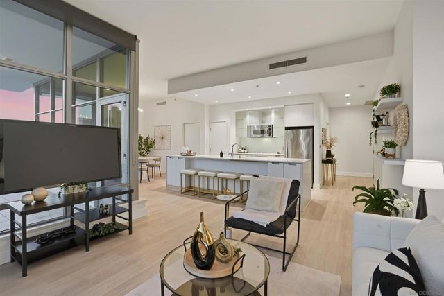 575 6th Ave 1705, San Diego, CA 92101