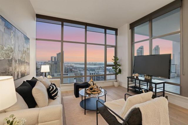 575 6th Ave 1705, San Diego, CA 92101