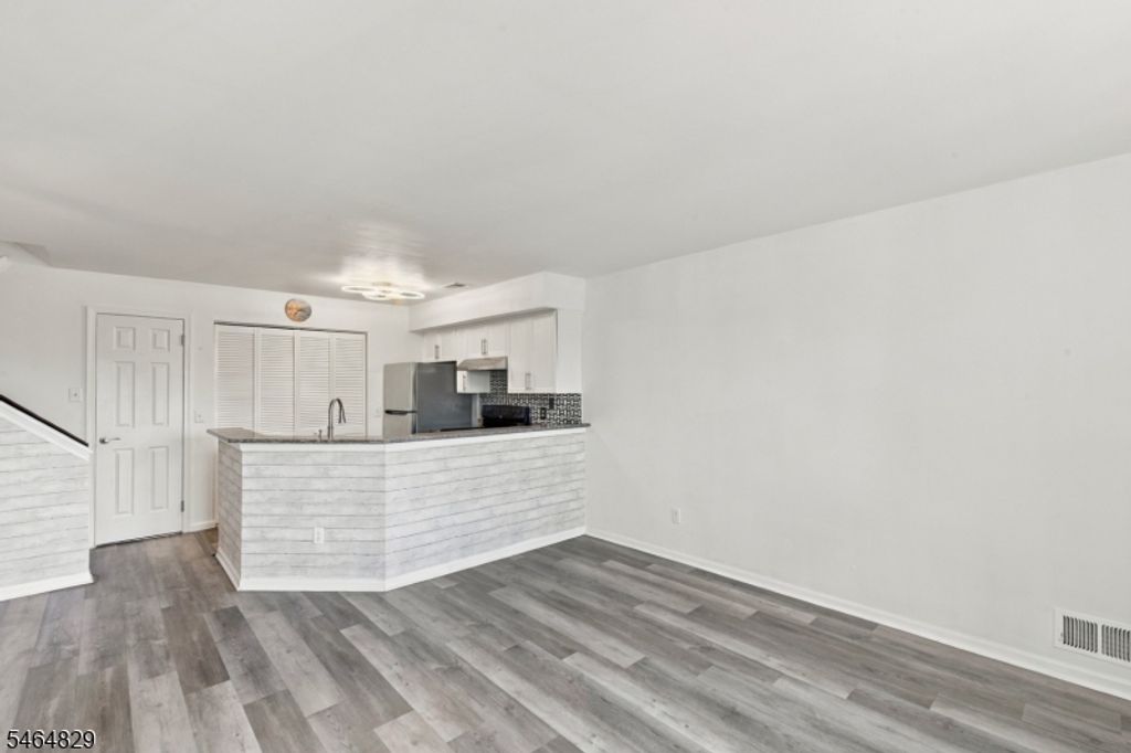 58 Cheswich Ct, Bedminster Twp., NJ 07921 — photo 2