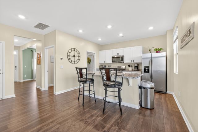 2200 Stonemeade Dr, Spring Hill, TN 37174