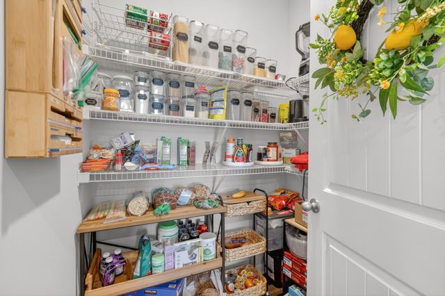 2200 Stonemeade Dr, Spring Hill, TN 37174