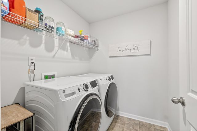 2200 Stonemeade Dr, Spring Hill, TN 37174