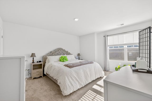 2200 Stonemeade Dr, Spring Hill, TN 37174