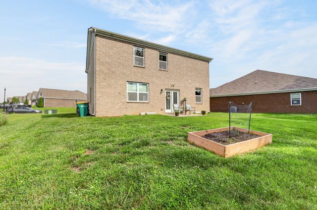 2200 Stonemeade Dr, Spring Hill, TN 37174
