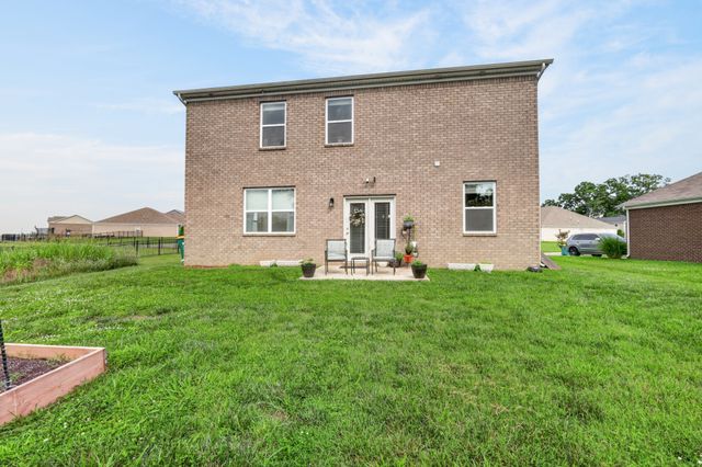 2200 Stonemeade Dr, Spring Hill, TN 37174