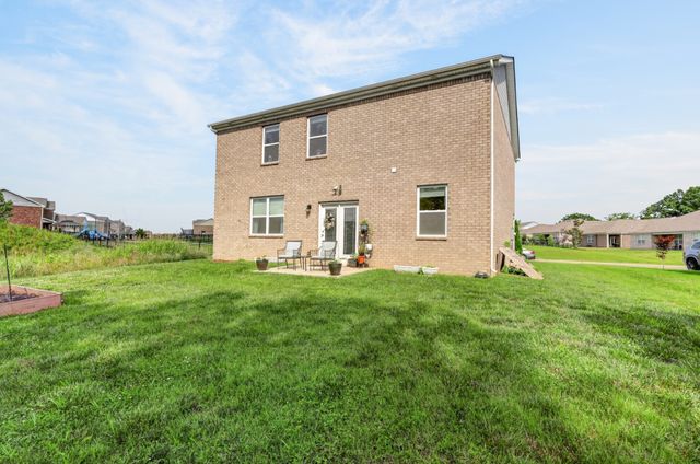 2200 Stonemeade Dr, Spring Hill, TN 37174