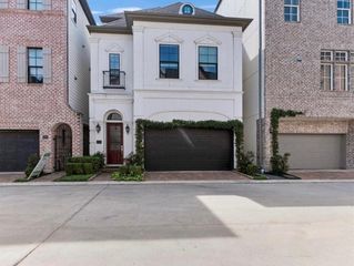 2006 Covent Garden Station, Houston, TX 77045