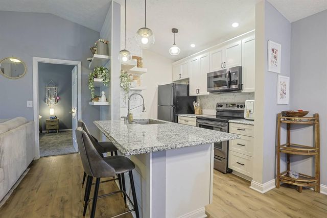 62 View Terrace Drive, 12, Southgate, KY 41071