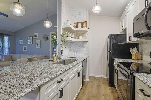 62 View Terrace Drive, 12, Southgate, KY 41071