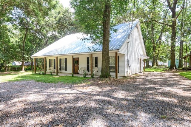 10835 Longview Drive S, Grand Bay, AL 36541