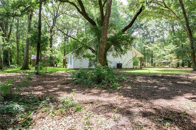10835 Longview Drive S, Grand Bay, AL 36541