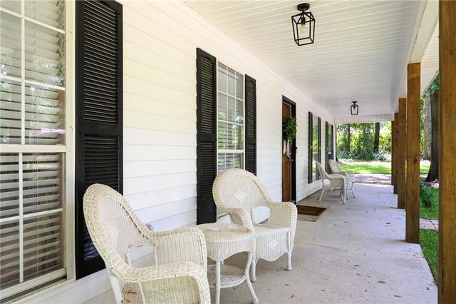 10835 Longview Drive S, Grand Bay, AL 36541