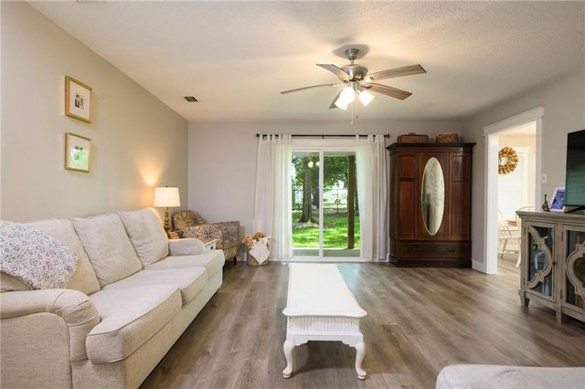 10835 Longview Drive S, Grand Bay, AL 36541