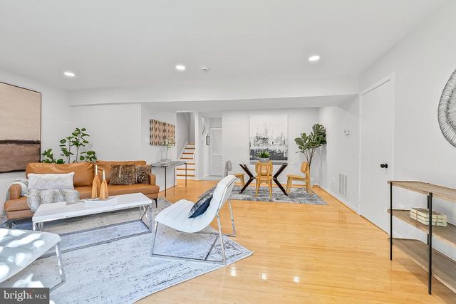 8912 BATTERY PL #7, Bethesda, MD 20814