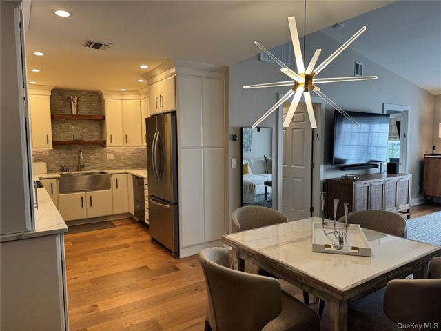 910 Altessa Boulevard, Melville, NY 11747